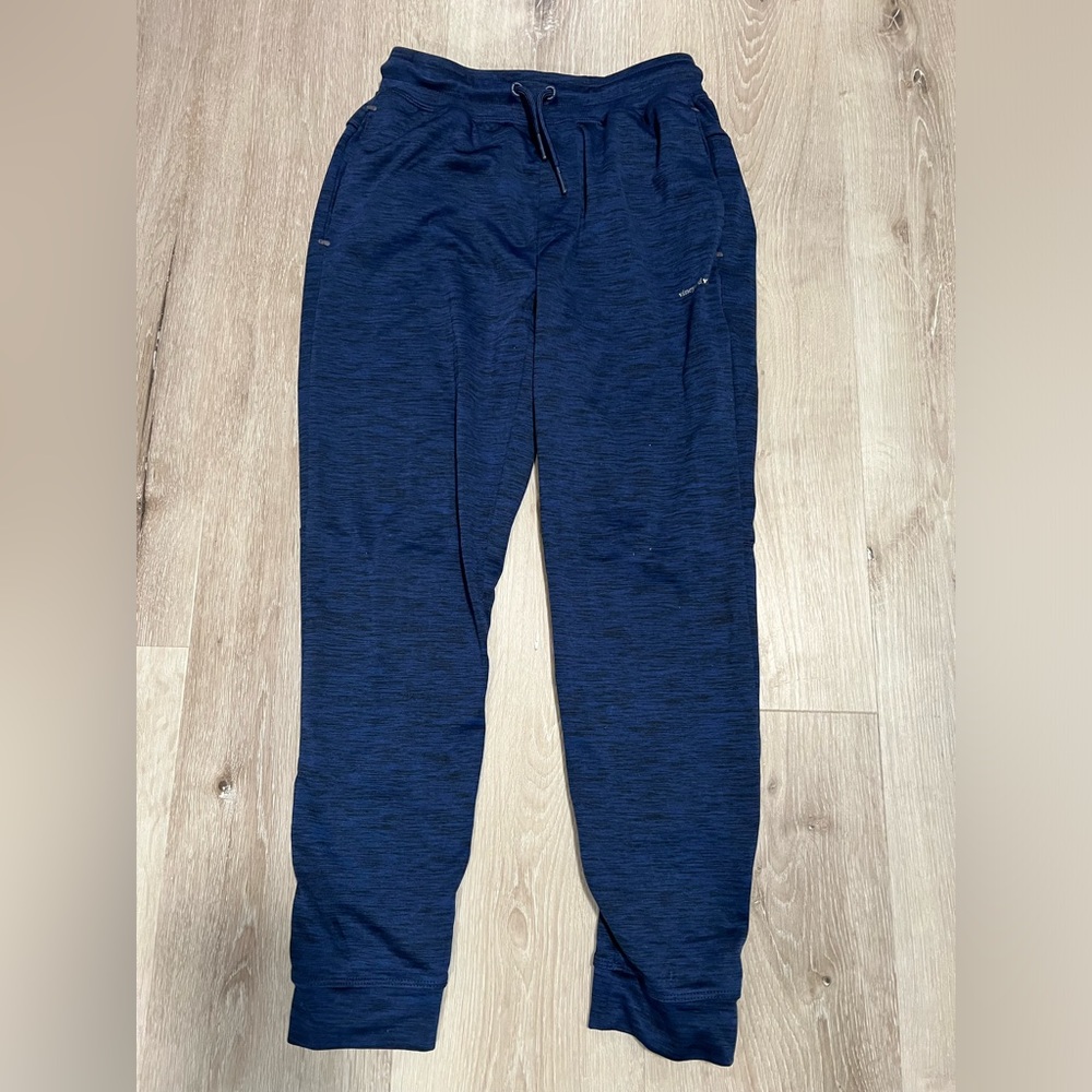 Vineyard, vines, boys performance joggers. Nearly brand new
